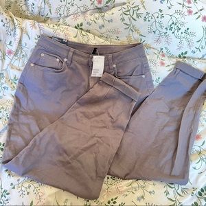 NWT high rise mom-jeans